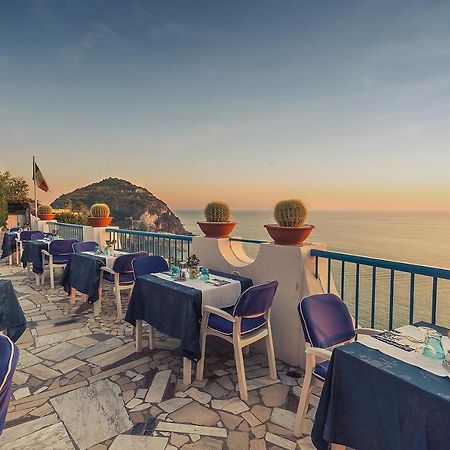Hotel Villa Maria Sant'Angelo  Buitenkant foto