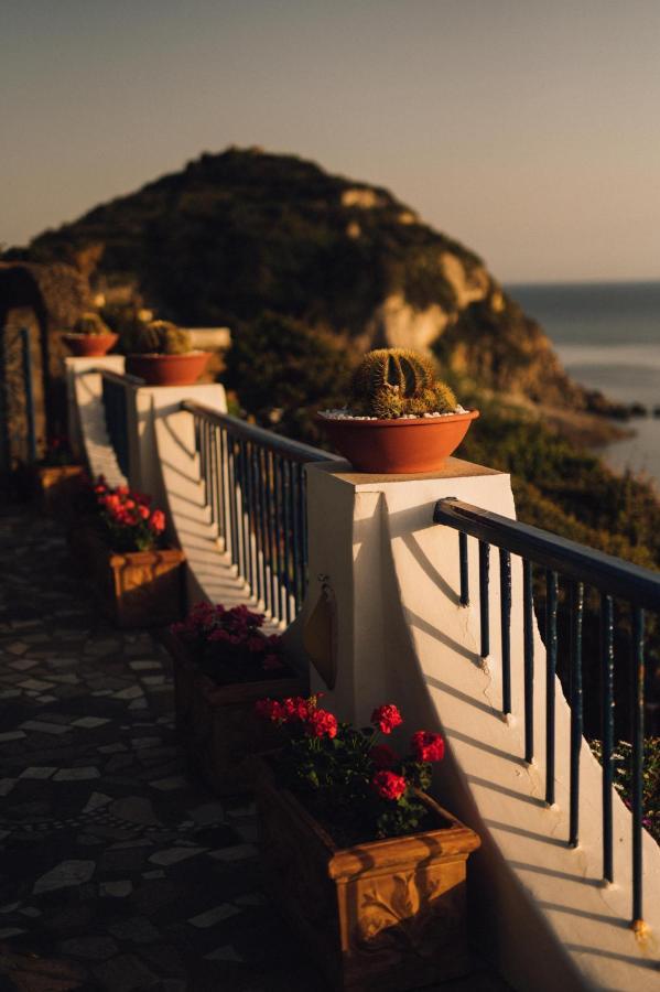 Hotel Villa Maria Sant'Angelo  Buitenkant foto
