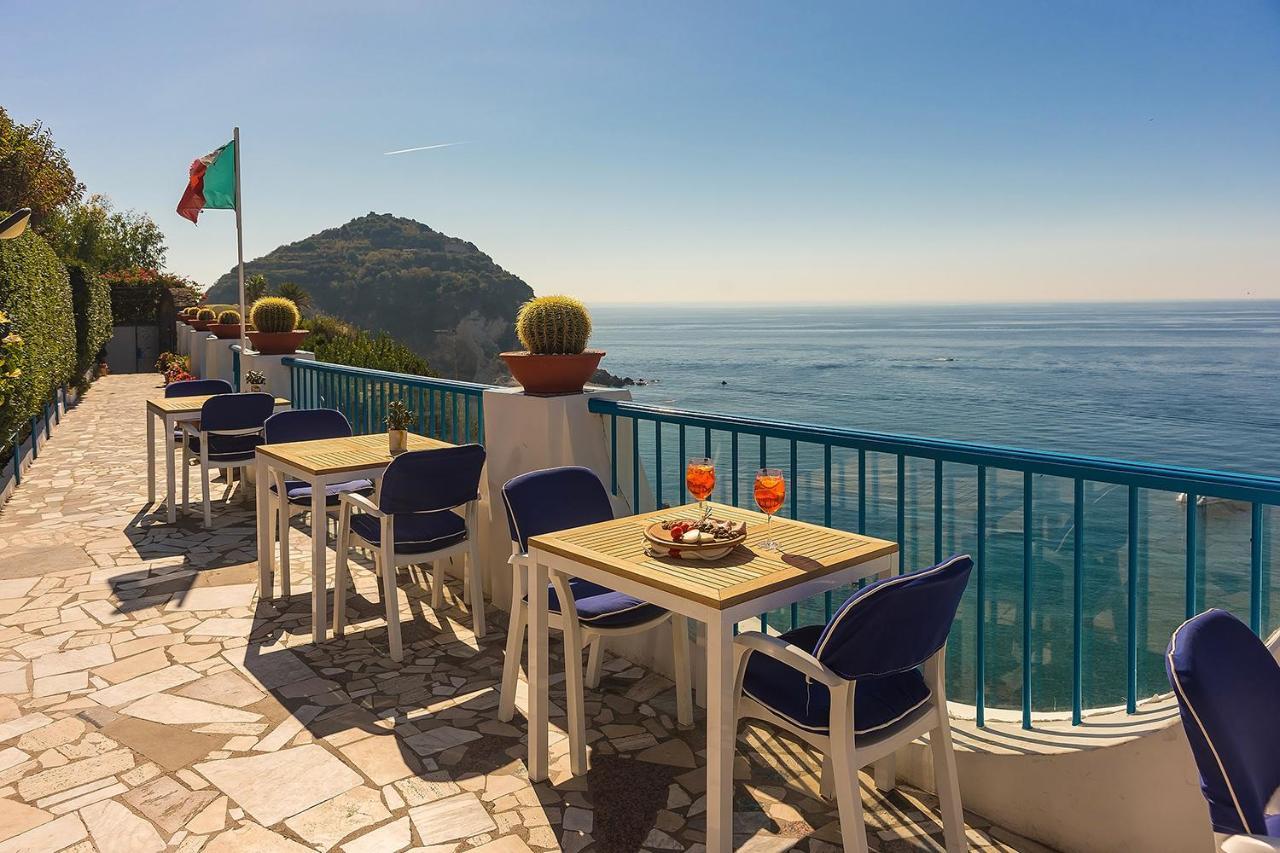 Hotel Villa Maria Sant'Angelo  Buitenkant foto